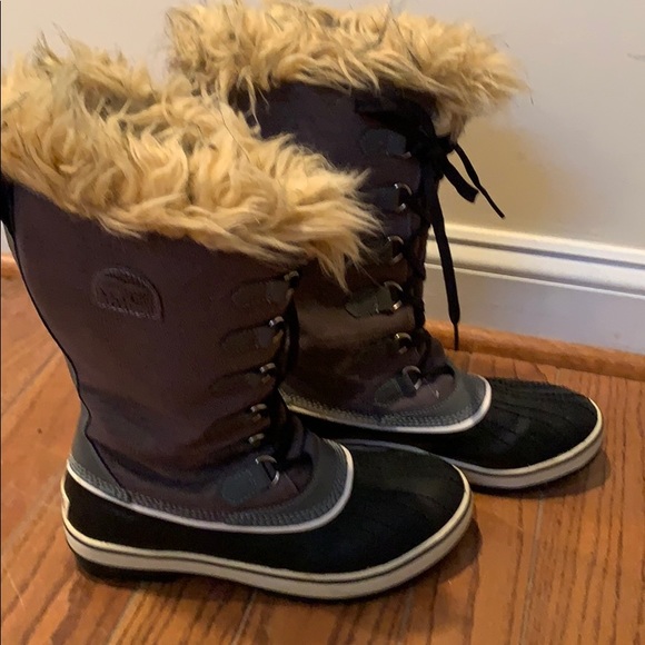 Women’s Sorel Joan of Arctic Boot - Picture 2 of 4